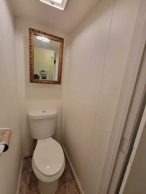 Bath - 47 Birch St, Worcester, MA 01603 photo 1 of 3