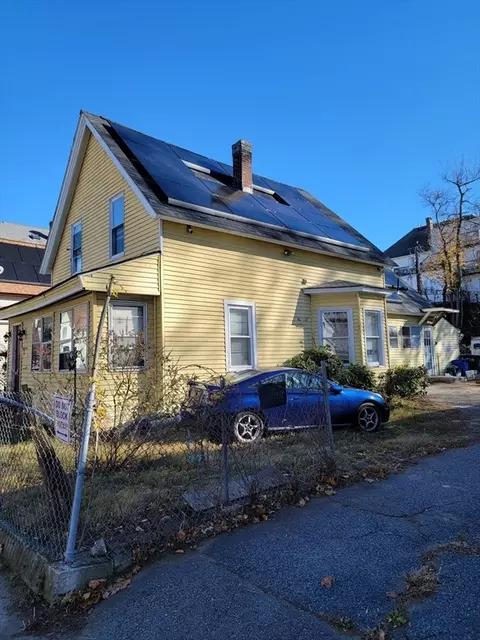 47 Birch St, Worcester, MA 01603