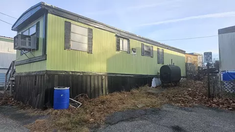 1246 Granby Rd #66, Chicopee, MA 01020