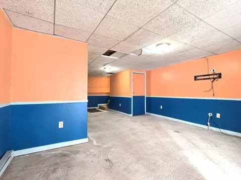 Living - 1170 Wilson Rd #1, Fall River, MA 02720 photo 6 of 7