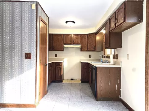 Kitchen - 1170 Wilson Rd #1, Fall River, MA 02720 photo 1 of 2