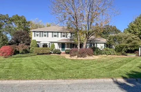 3 Copperwood Rd, Medfield, MA 02052