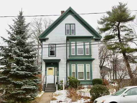 17 Snell St, Brockton, MA 02301
