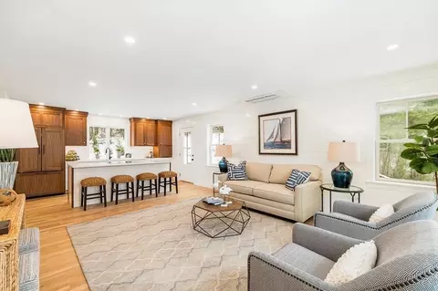 Living - 5 Samoset Rd #B, Gloucester, MA 01930 photo 1 of 1