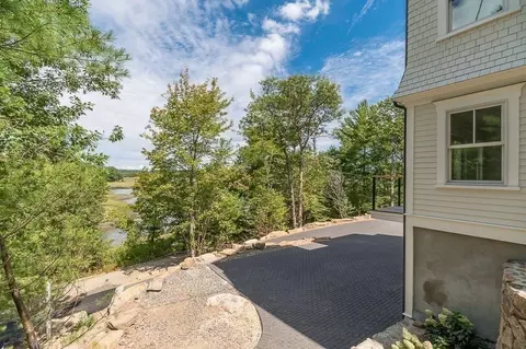 Exterior - 5 Samoset Rd #B, Gloucester, MA 01930 photo 5 of 7