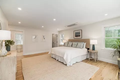 Bedroom - 5 Samoset Rd #B, Gloucester, MA 01930 photo 3 of 5