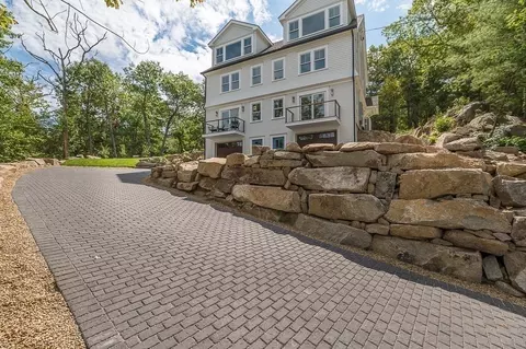 5 Samoset Rd #B, Gloucester, MA 01930