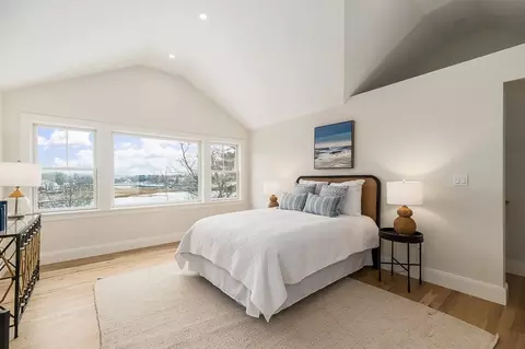 Bedroom - 5 Samoset Rd #B, Gloucester, MA 01930 photo 4 of 5
