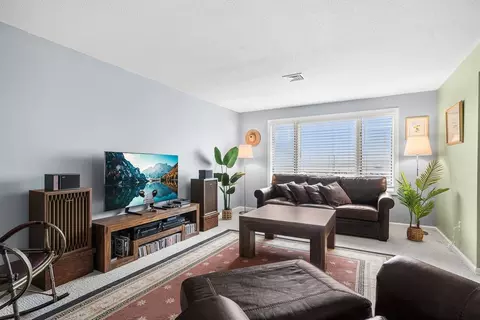 700 Shore Dr #810, Fall River, MA 02721 photo 3