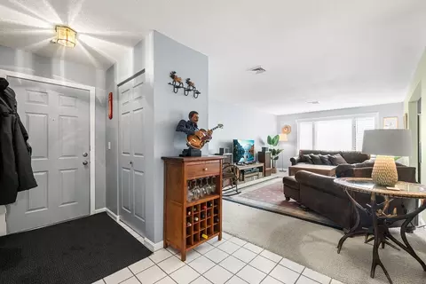 700 Shore Dr #810, Fall River, MA 02721 photo 2