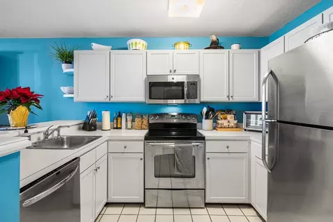 700 Shore Dr #810, Fall River, MA 02721 photo 11