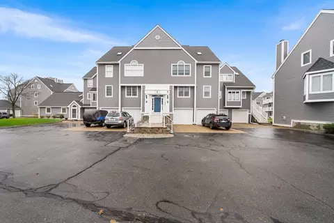 700 Shore Dr #810, Fall River, MA 02721