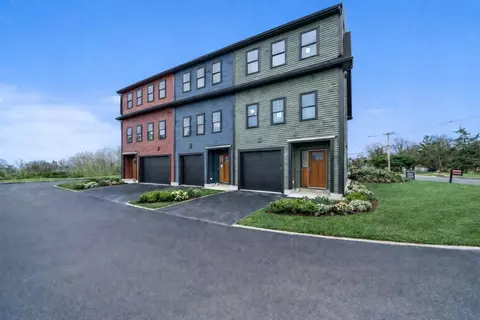 79 Neponset St #7, Canton, MA 02021