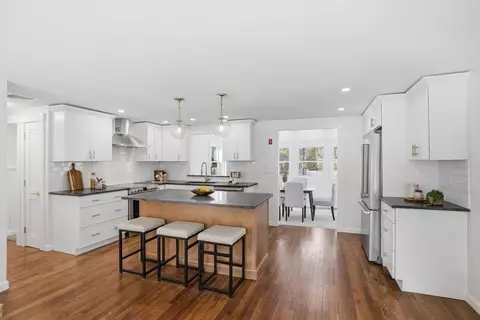 11 Maple Ter, Newbury, MA 01951