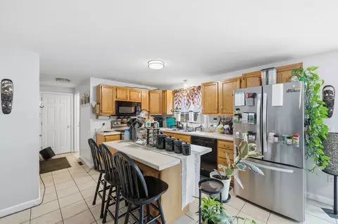 44 Border St, Springfield, MA 01104 photo 14
