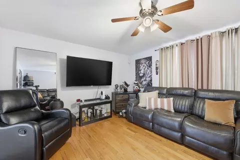 44 Border St, Springfield, MA 01104 photo 9