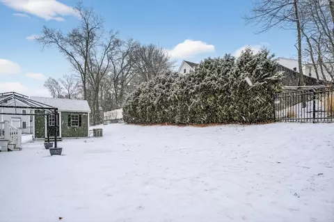 Exterior - 37 Tower St, Hudson, MA 01749 photo 8 of 12