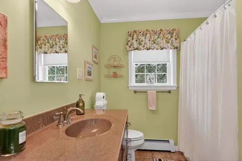 Bath - 37 Tower St, Hudson, MA 01749 photo 2 of 2