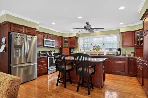 Kitchen - 37 Tower St, Hudson, MA 01749 photo 1 of 4