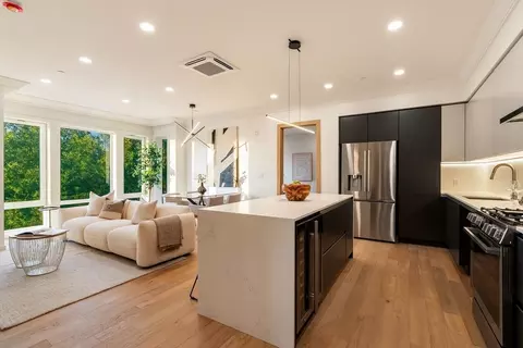 388 Washington St #203, Quincy, MA 02169