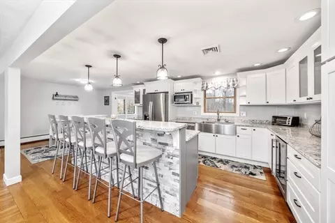 70 Alida Rd, Braintree, MA 02184 photo 2