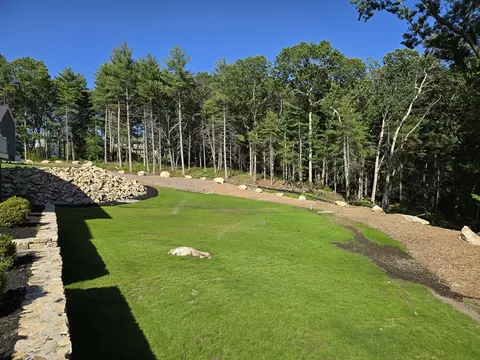 3 Danforth Dr, Holliston, MA 01746 photo 3