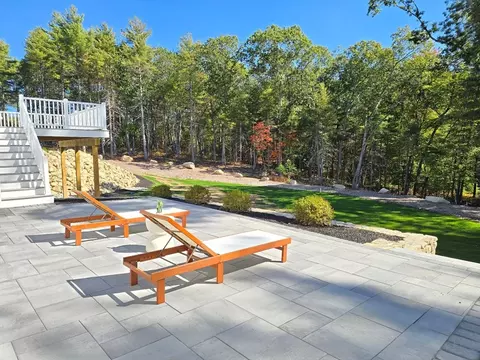 3 Danforth Dr, Holliston, MA 01746 photo 2
