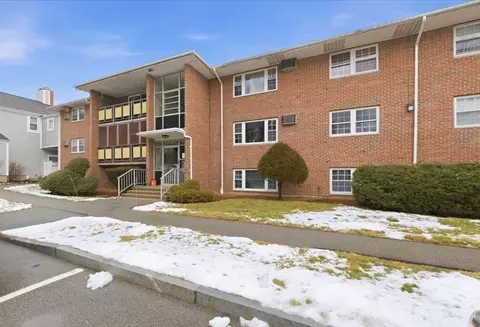 206 Rock St #M1, Norwood, MA 02062