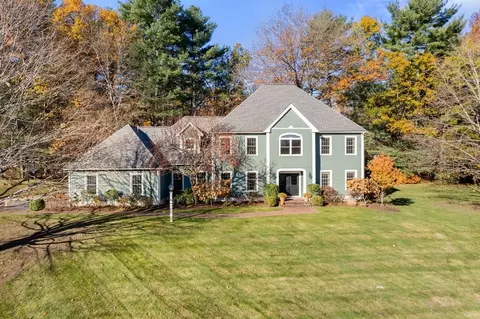 32 Cider Hill Ln, Sherborn, MA 01770
