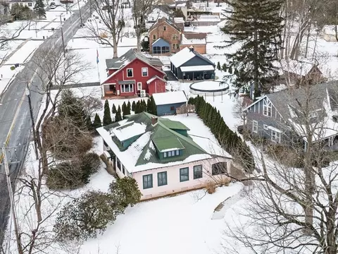 1423 Longmeadow St, Longmeadow, MA 01106