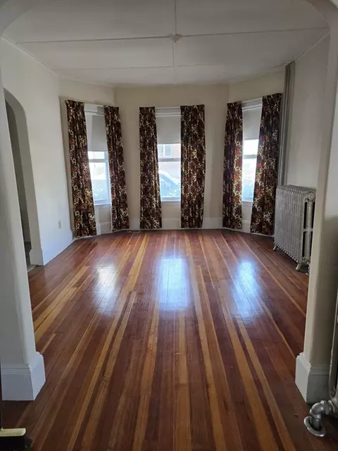Living - 161 Garland St, Everett, MA 02149 photo 3 of 3