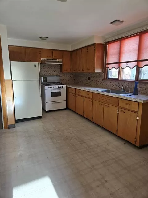 Kitchen - 161 Garland St, Everett, MA 02149 photo 2 of 4