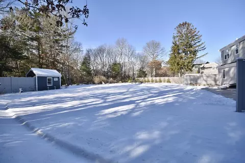 25 Pond View Dr, Mashpee, MA 02649 photo 4
