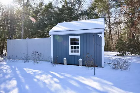 25 Pond View Dr, Mashpee, MA 02649 photo 7