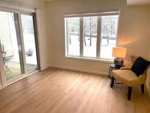 2 Duck Pond Rd #108, Beverly, MA 01915