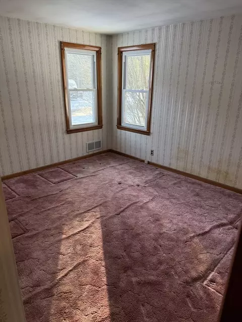Bedroom - 9 Sunset Dr, Orange, MA 01364 photo 1 of 3