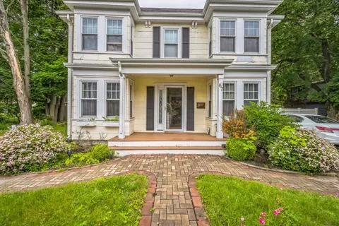 67 Meadow St, Framingham, MA 01701