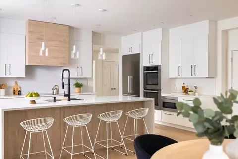 63-65 Green St #1, Brookline, MA 02446