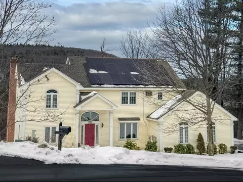 204 Old Farm Rd, Leominster, MA 01453