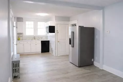 144 Washington St, Springfield, MA 01108 photo 3