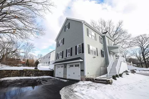 241 Humphrey St, Lowell, MA 01850
