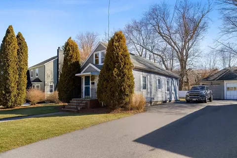 9 Wildwood Rd, Medford, MA 02155