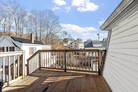 10 Oak St #3, Gloucester, MA 01930 photo 7