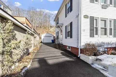 10 Oak St #3, Gloucester, MA 01930 photo 4