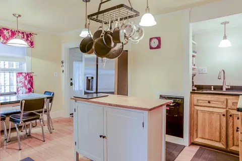 42 Bisson St, Beverly, MA 01915 photo 7