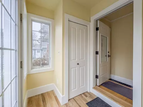 42 Bisson St, Beverly, MA 01915 photo 3