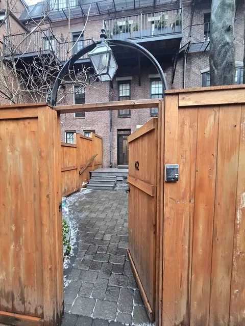 42 Clarendon St #1, Boston, MA 02116