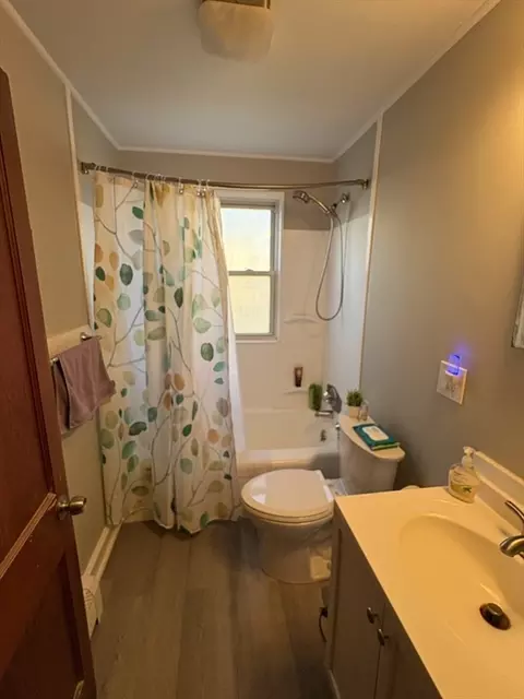 Bath - 14 Racicot Ave, Webster, MA 01570 photo 1 of 2