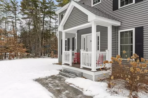 359 Main St, Townsend, MA 01469 photo 3