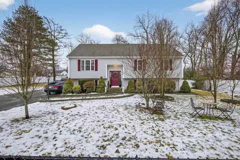 215 North Ave, Brockton, MA 02302